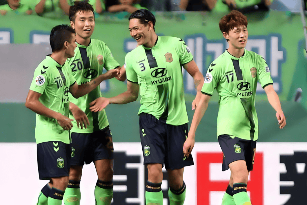 易游官网入口 -赛后足总杯焦点战，武汉三镇调整名单，球迷炸锅，球队文化再被提及(武汉三镇指的是哪三个)